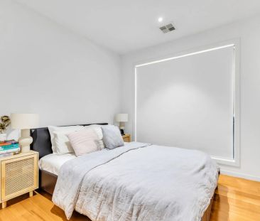 Spacious Modern Living - Photo 5