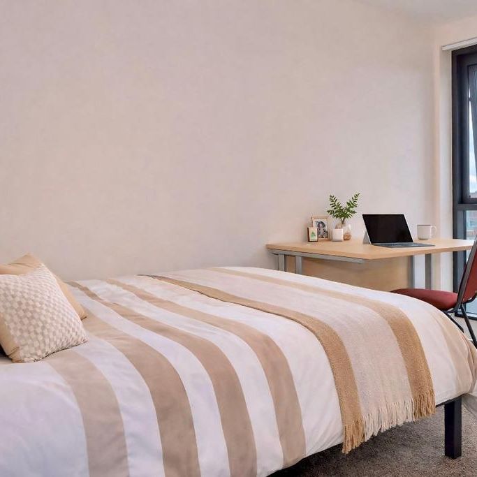 4 bedroom apartment to rent - Photo 1