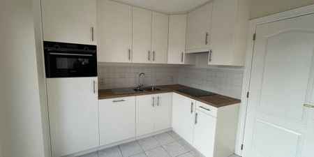 Appartement te huur in Outer voor € 900 met 2 slaapkamers - Photo 3