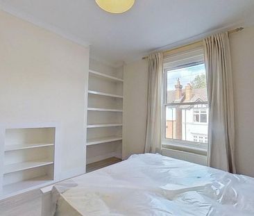 4 bedroom semi-detached house to rent - Photo 5