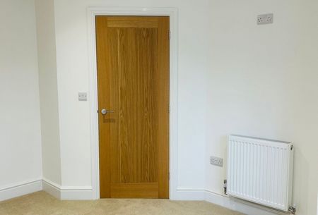 Top Floor Flat, 3 High Street, Lincoln, LN5 8BQ - Photo 2