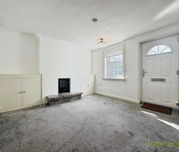 2 bedroom end of terrace house to rent - Photo 6