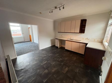 3 bed Terraced - To Let - Photo 3