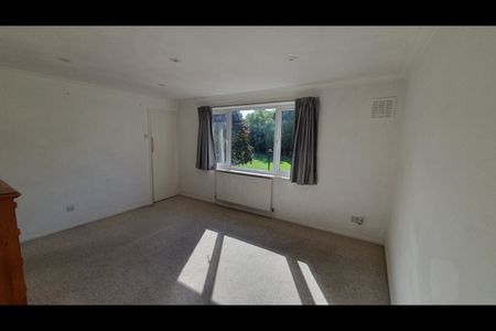 2 Bed Maisonette, Heathwood Court, SW12 - Photo 5