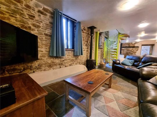 2 bedroom parking to rent - Photo 1