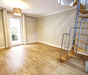 Victoria Quadrant, BS23 - Photo 1