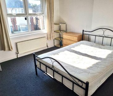 4 bedroom detached house to rent - Photo 5