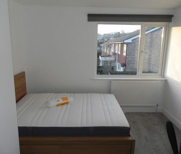 5 bedroom semi-detached house to rent - Photo 3