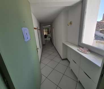 Location Appartement 1 pièce 55m² MONTAUBAN 82000 - Photo 3