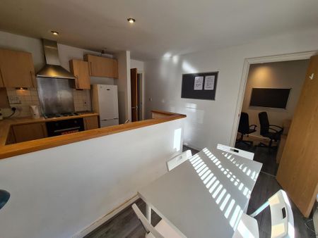 3 bedroom apartment to rent - Photo 5