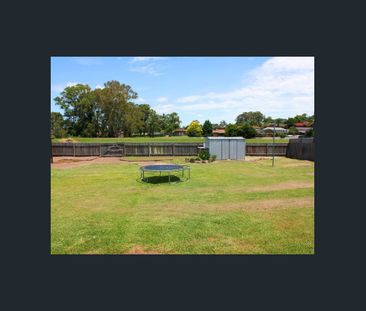 Family Home - Photo 4