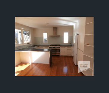 Walk To Work - Photo 3