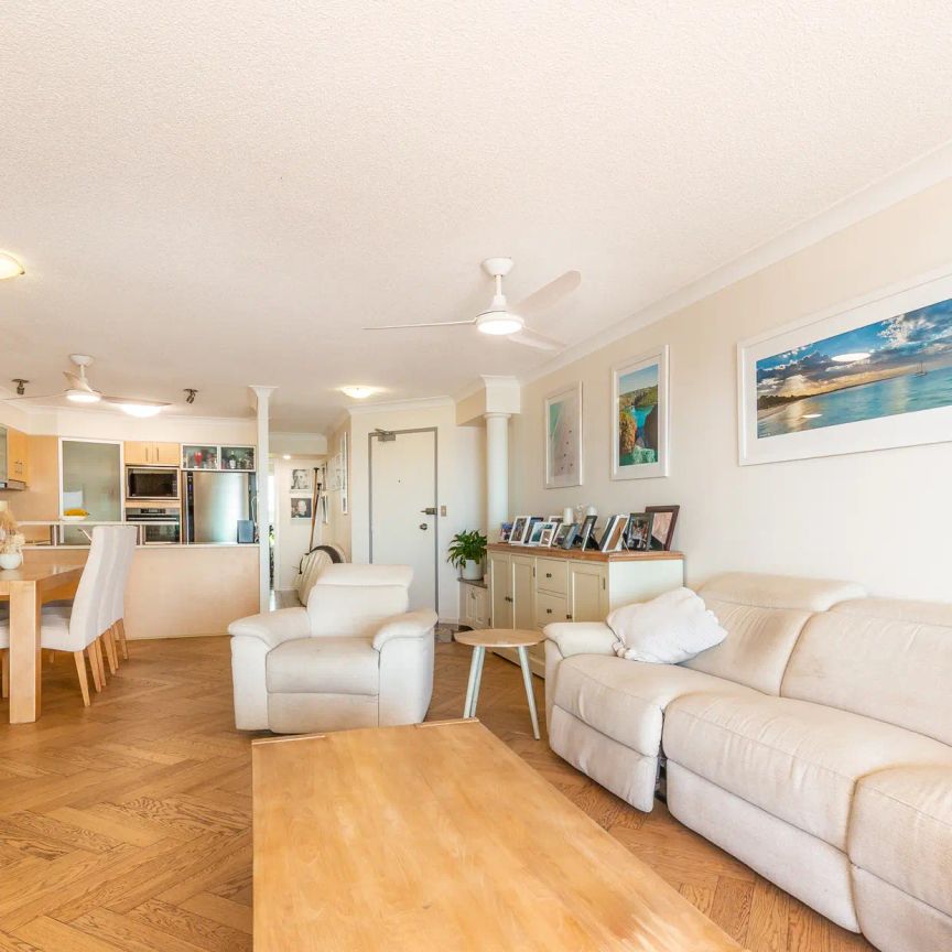 Stunning Waterfront Furnished Apartment! - Photo 1