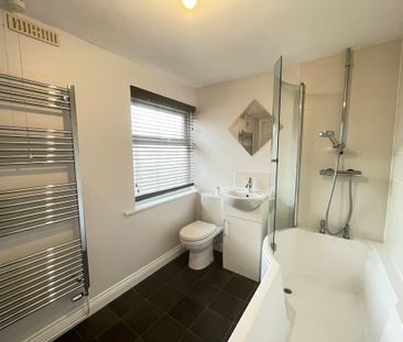 2 bedroom End Terraced House to let - Photo 1