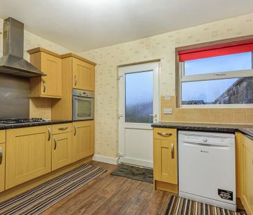 2 bedroom semi-detached bungalow to rent - Photo 4