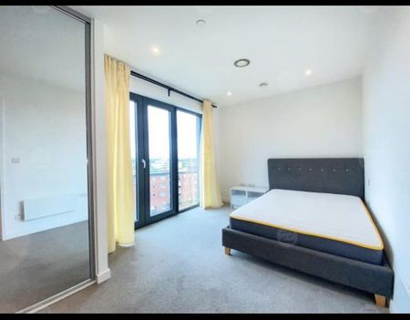 2 bedroom flat to rent - Photo 3