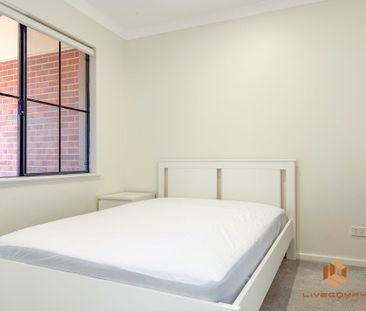 Victoria Park - Photo 4