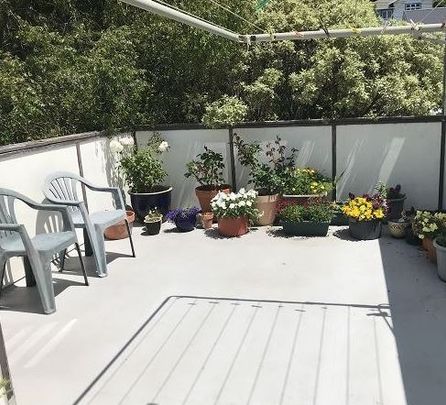 COST EFFECTIVE LIVING AVAILABLE - RENT INCLUDES POWER/INTERNET - Photo 1