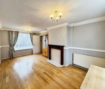 3 bedroom - Photo 2