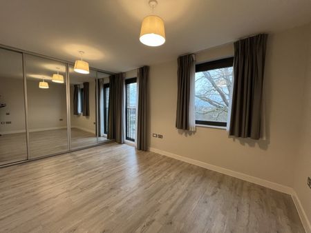 6 Murray Green, Woking - 3 bedrooms Property for lettings - Seymours - Photo 2