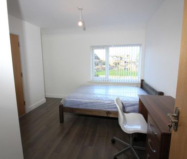 5 bedroom terraced house to rent - Photo 4