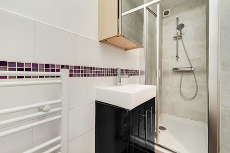 Baldry Gardens, London, SW16 - Photo 4