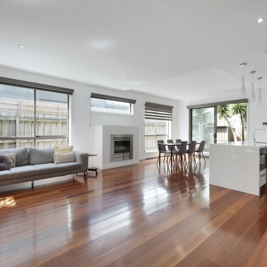 42B Daley St, Bentleigh VIC 3204 - Townhouse For Rent | Domain - Photo 1