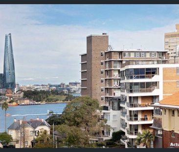 Sunny Apartment with Harbour Views - Photo 2