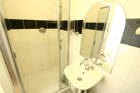 4 bedroom maisonette to rent - Photo 4