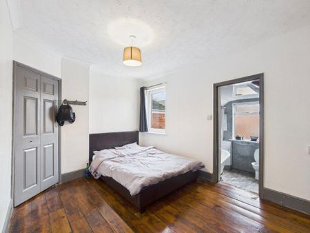 2 bedroom terraced house to rent - Photo 4