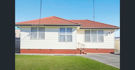 GREAT LOCATION, GREAT HOME - Photo 5