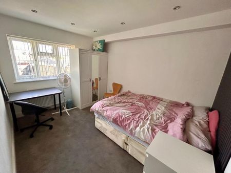 6 bedroom house of multiple occupation to rent - Photo 5