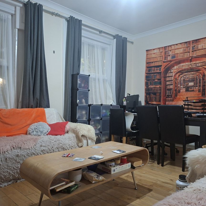 Room in a Shared Flat, Hornsey Road, N7 - Photo 1