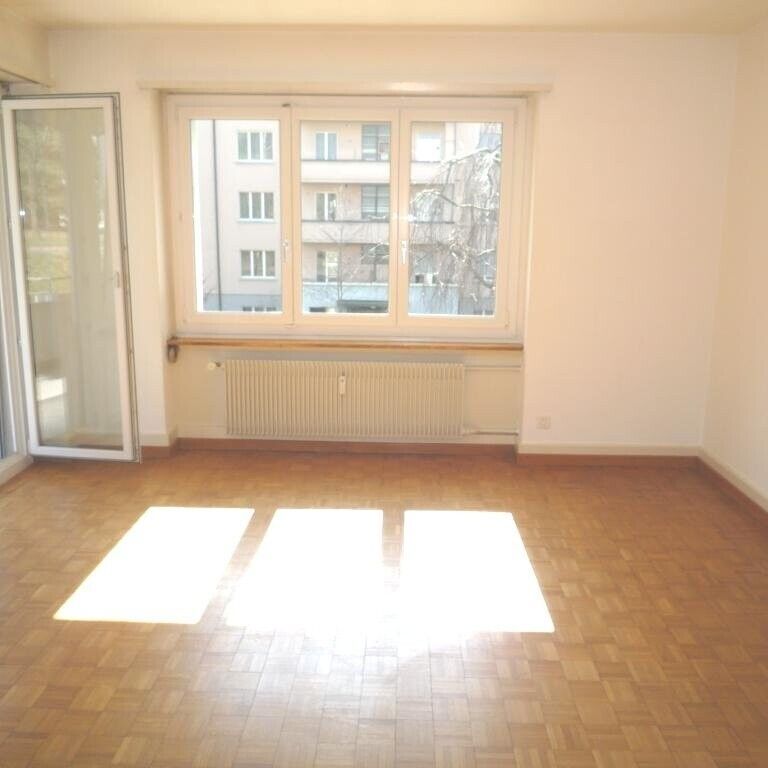 Stadtnahe 4-ZW à 95 m² im 4. OG mit Balkon - Photo 1