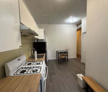 For Lease - 567 Yonge Street Unit# 3, Toronto, Ontario - Photo 2