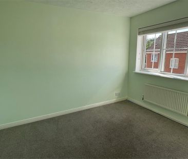 3 bedroom semi-detached house to rent - Photo 6