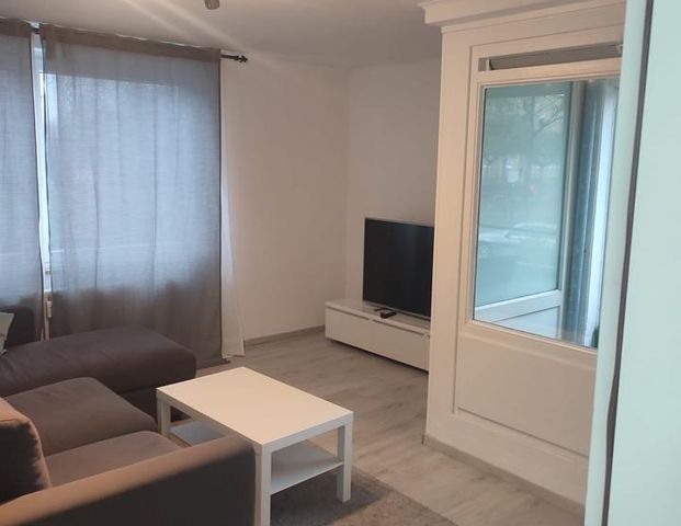 Helle 2-Zimmer Wohnung mit Stellplatz und Balkon - Foto 1