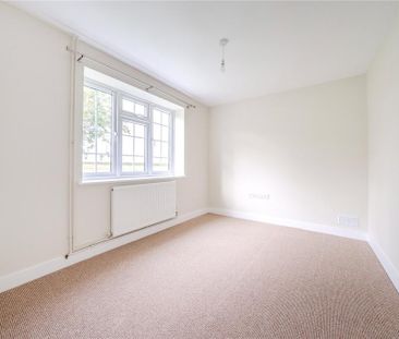4 bedroom detached house to rent - Photo 3
