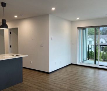 1006 Venture Way apartment — Gibsons, BC (2-Bedroom) - 2 Bedroom - Photo 2
