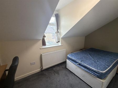 3 bedroom private hall to rent - Photo 5