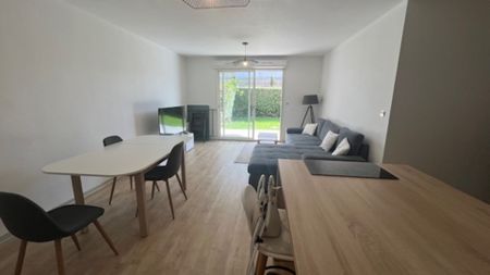 Location Appartement 3 pièces 63m² - Photo 2