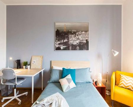 Via dei Mandorli, Cesano Boscone, Lombardy 20090 - Photo 2