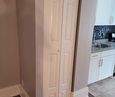 For Lease - 302 Glenlake Avenue Unit# 2nd Floor Front, Toronto, Ont... - Photo 5