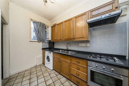 House to rent - Photo 3