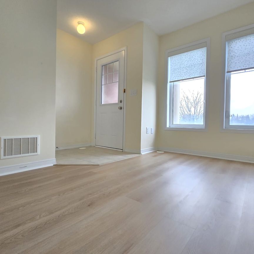 For Lease - 5289 Major Mackenzie Drive, Markham, Ontario - Photo 1