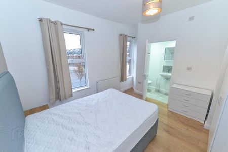 202 Ravenhill Road, Belfast, BT6 8EF - Photo 5