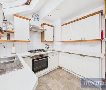 3 bedroom House To Let Total Size: 1018 SQ FT - Photo 1