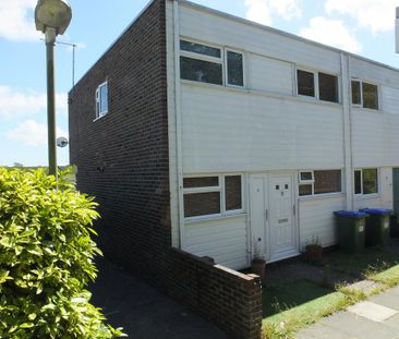 3 bedroom end of terrace house to rent - Photo 2