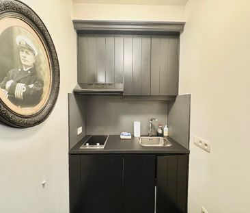 Gemeubelde instapklare studio op eerste verdieping in Antwerpen-Zuid - Foto 5
