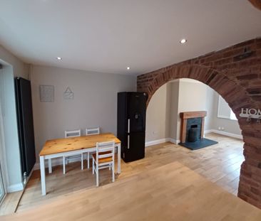 3 bedroom semi-detached house to rent - Photo 6